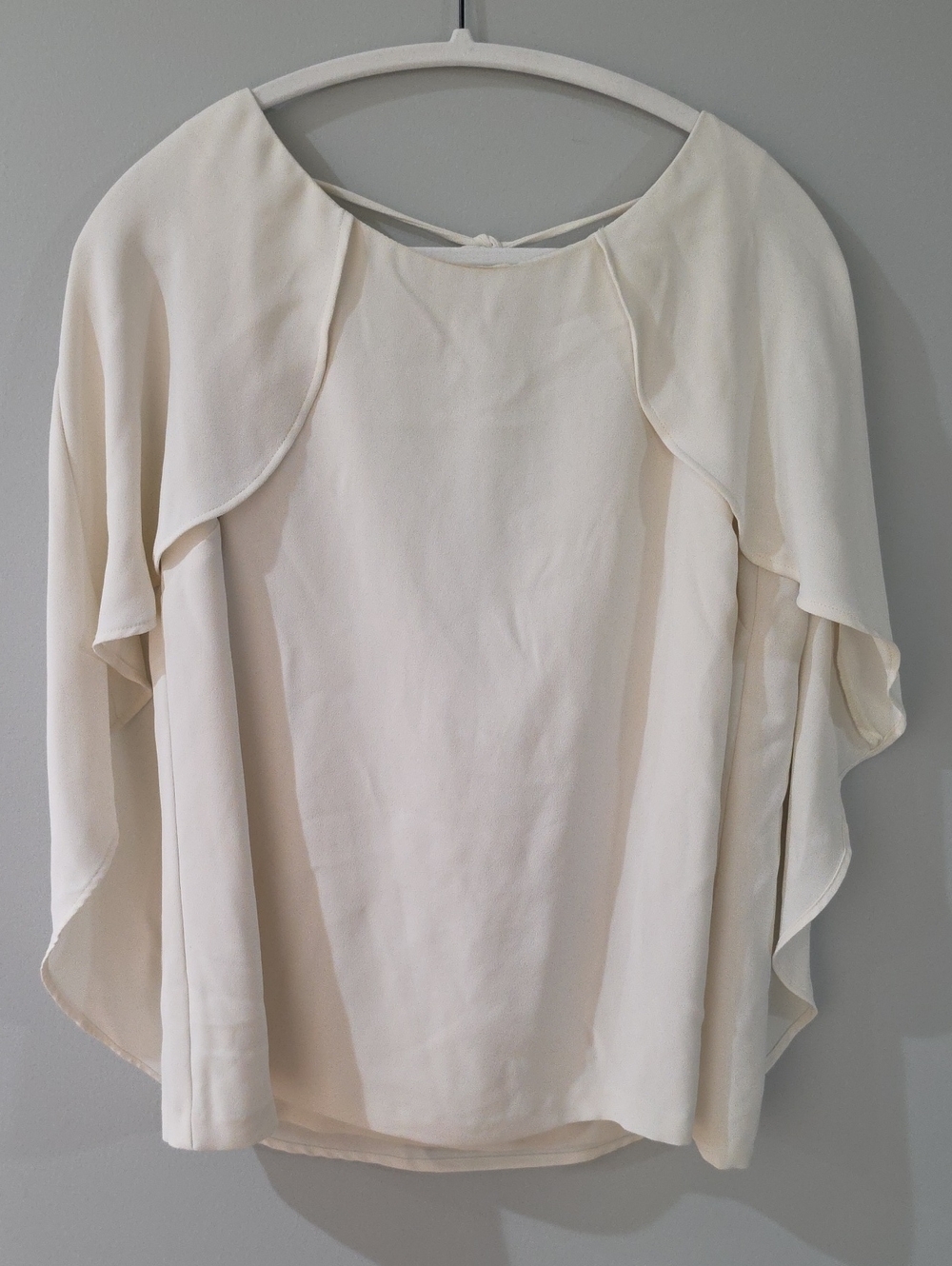 Trina Turk Cream Ruffle Cape-Sleeve Blouse